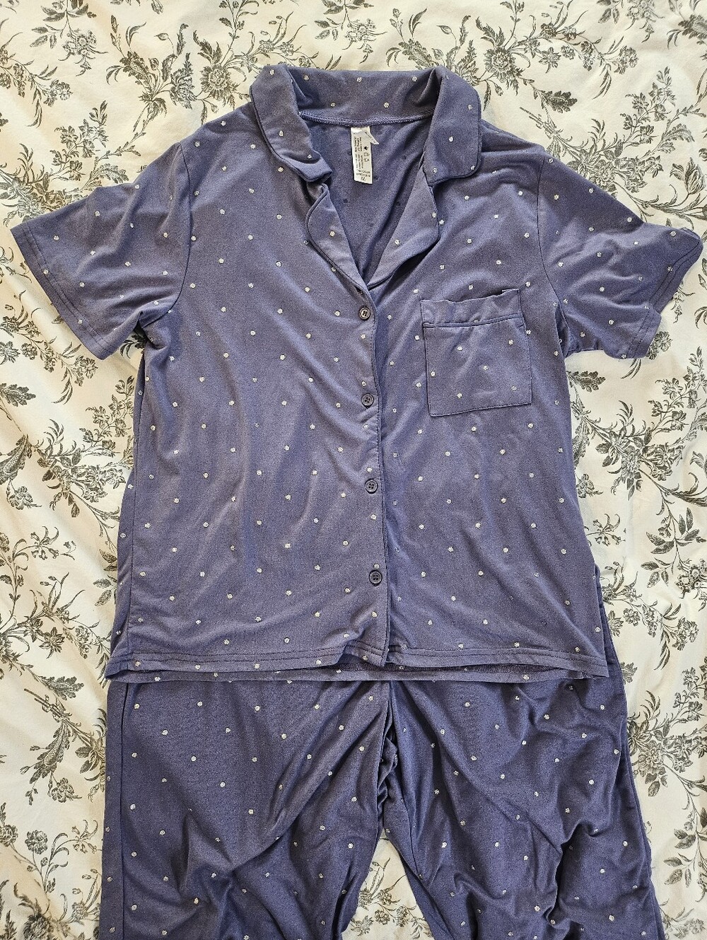 Women's PJ Set With Short Sleeve Top And Cropped Bottoms
